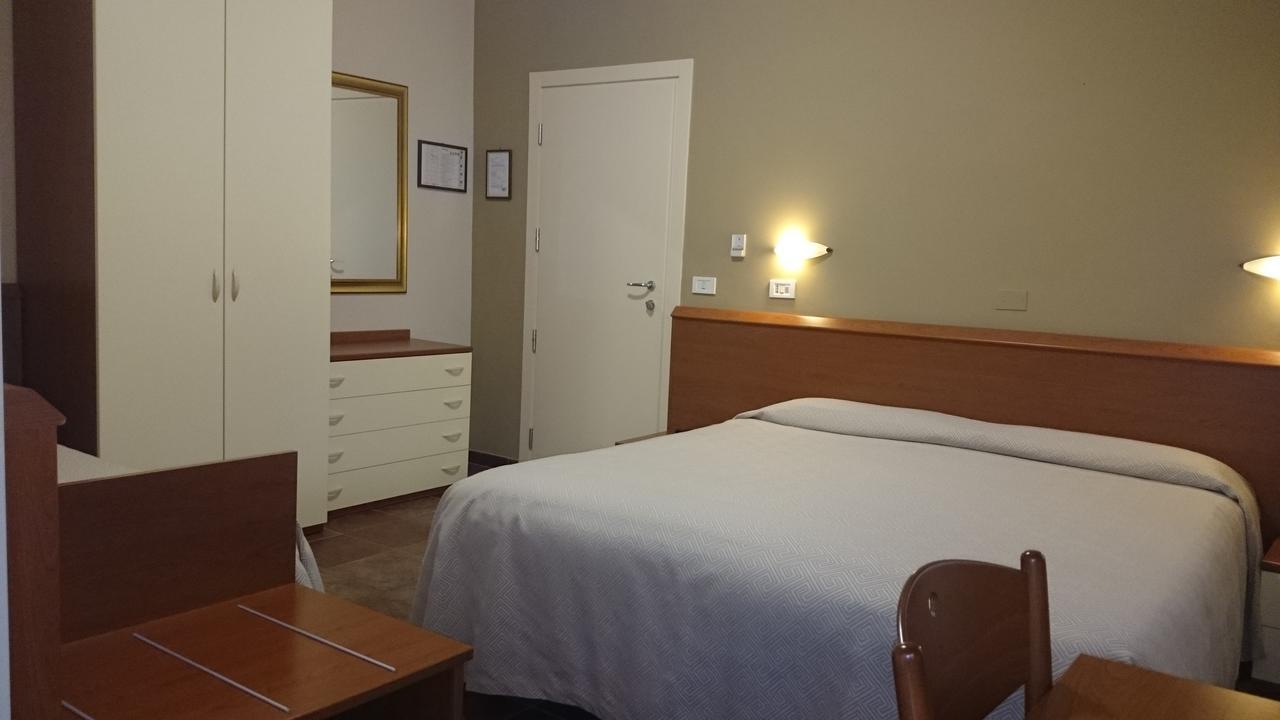 Hotel Beaurivage Fano Rum bild