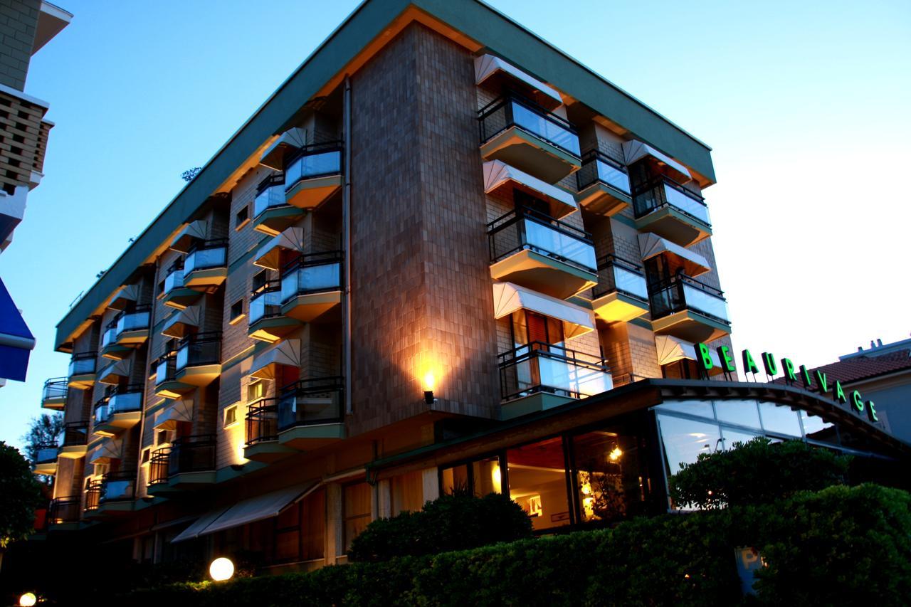 Hotel Beaurivage Fano Exteriör bild